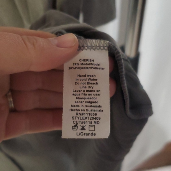 Cherish criss cross top - Picture 4 of 6